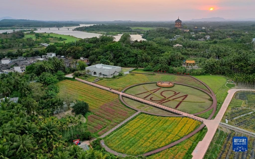 Pesta di Kampung Indah