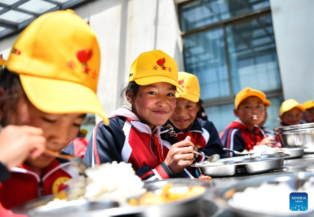 Kanak-kanak Tibet Nikmati Suasana Sekolah Lebih Baik