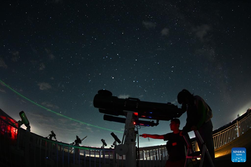 Hujan Meteor Perseid di Tasik Haba China