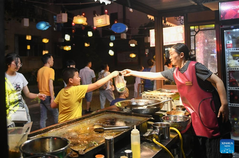 Hubei Dorong Ekonomi Malam di Xuan'en