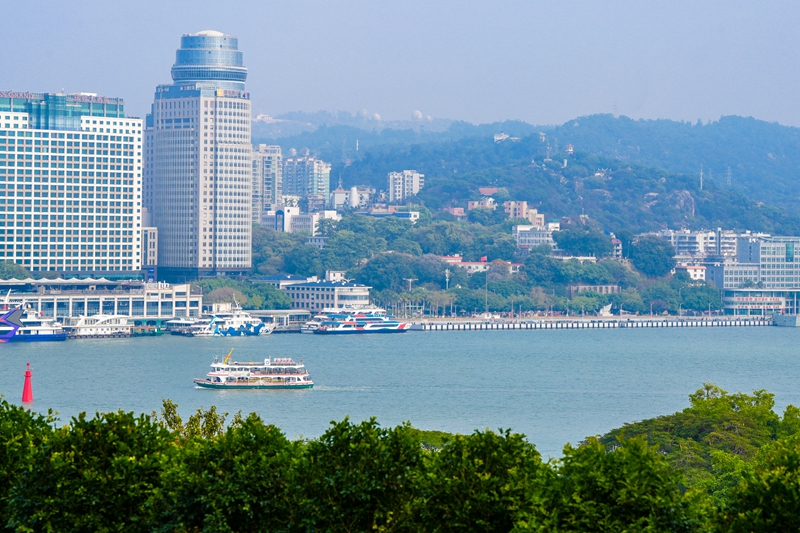 Pemandangan laut di Gulangyu. (foto/People's Daily Online)