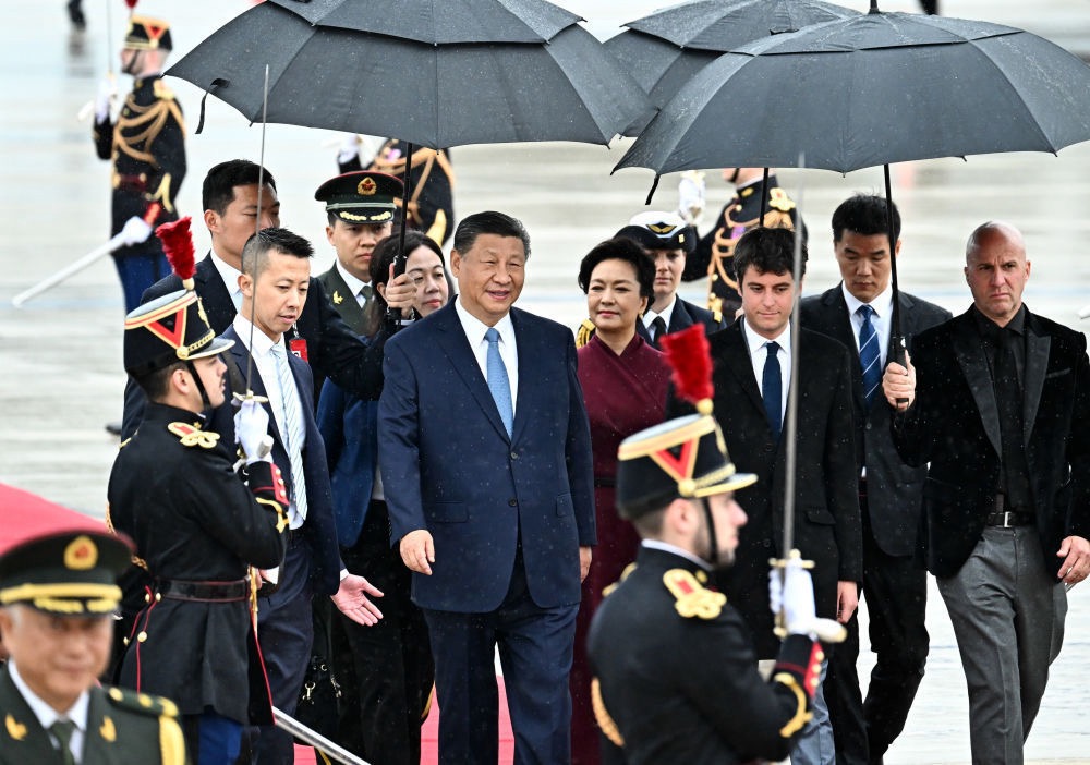 Presiden Xi Tiba di Paris